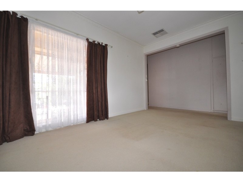 22 Bloomfield Crescent, Elizabeth Downs SA 5113