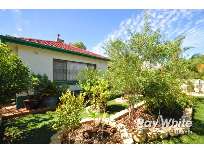 18 Halsey Road, Elizabeth East SA 5112