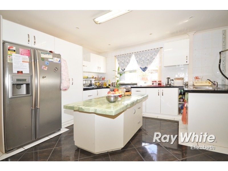 18 Halsey Road, Elizabeth East SA 5112