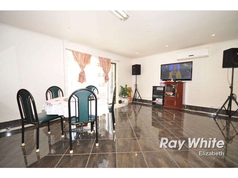 18 Halsey Road, Elizabeth East SA 5112