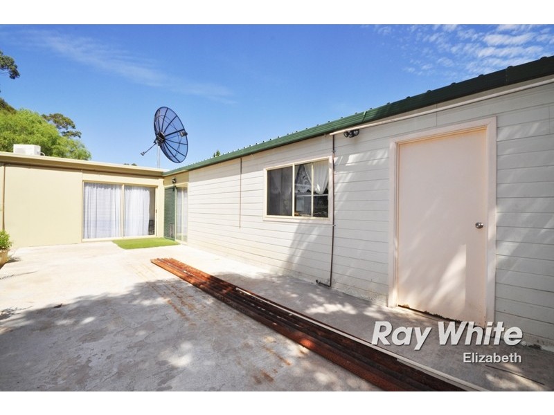 18 Halsey Road, Elizabeth East SA 5112