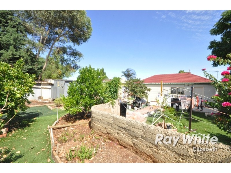 18 Halsey Road, Elizabeth East SA 5112