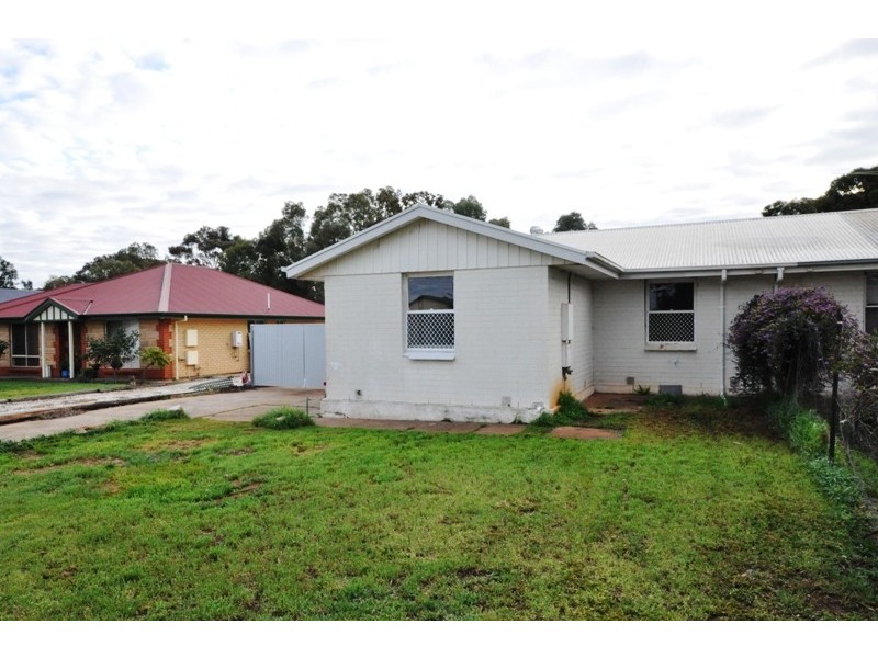 30 Moulds Crescent, Smithfield SA 5114