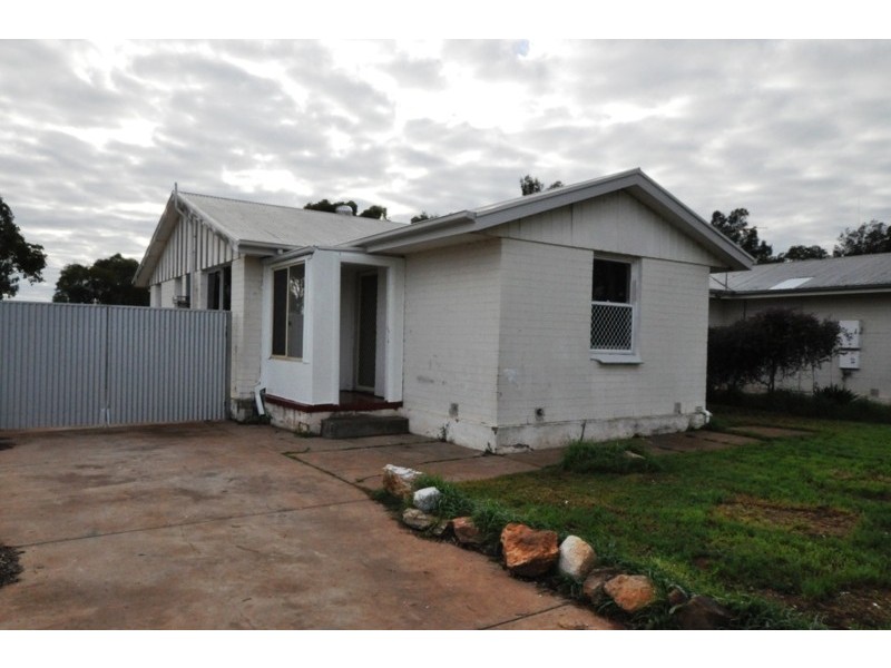 30 Moulds Crescent, Smithfield SA 5114