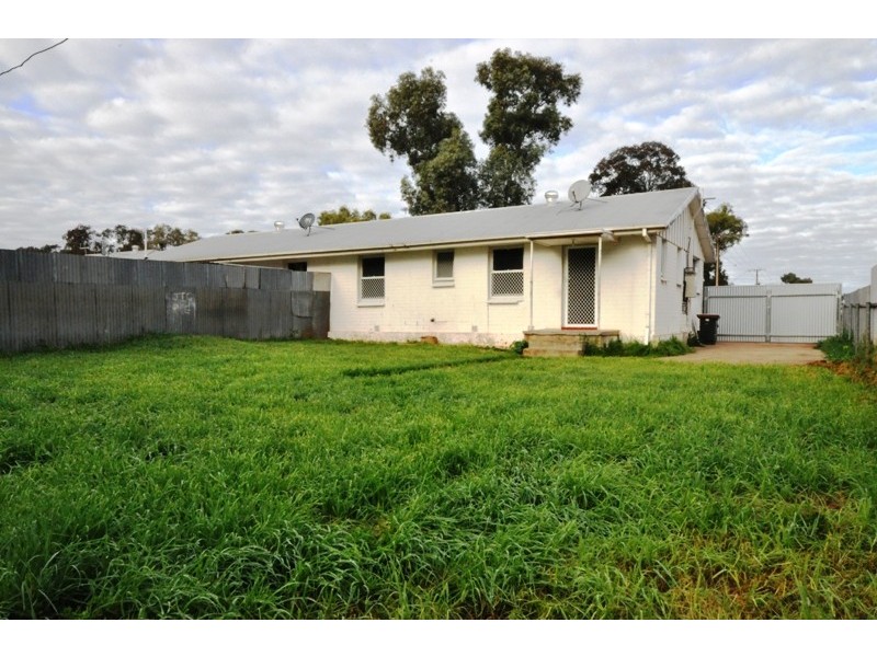 30 Moulds Crescent, Smithfield SA 5114