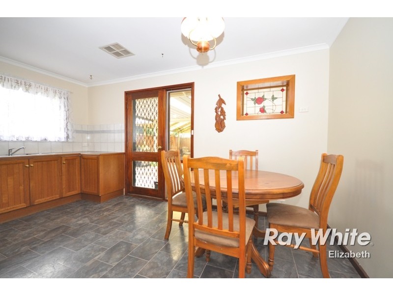 13 Parachilna Court, Smithfield SA 5114