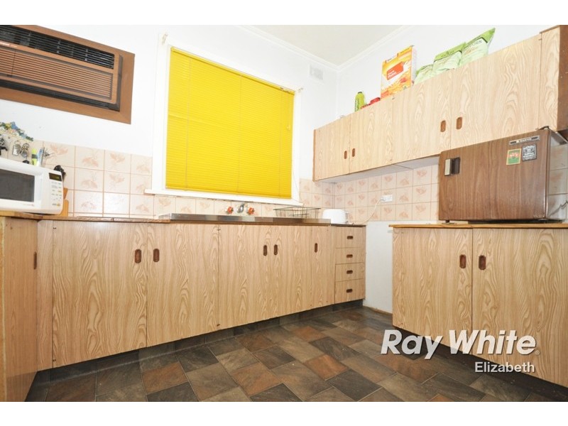 23 Crisp Rd, Elizabeth Downs SA 5113