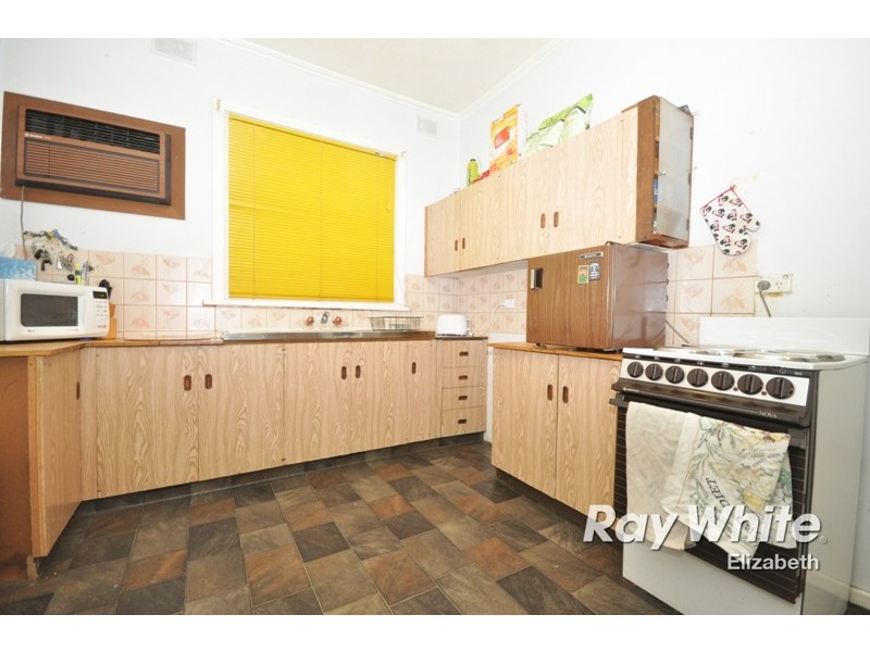 23 Crisp Rd, Elizabeth Downs SA 5113