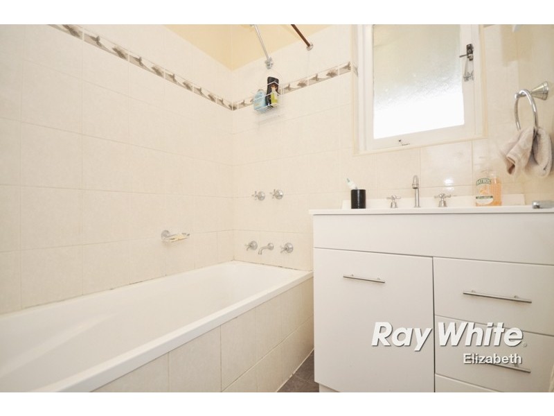 23 Crisp Rd, Elizabeth Downs SA 5113