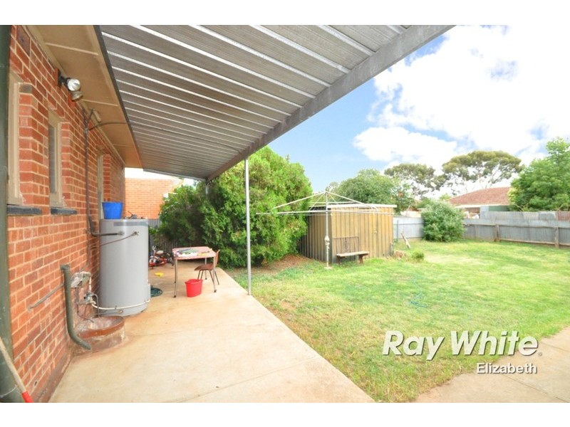 23 Crisp Rd, Elizabeth Downs SA 5113