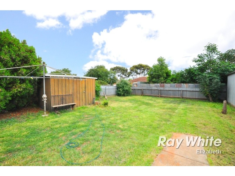 23 Crisp Rd, Elizabeth Downs SA 5113