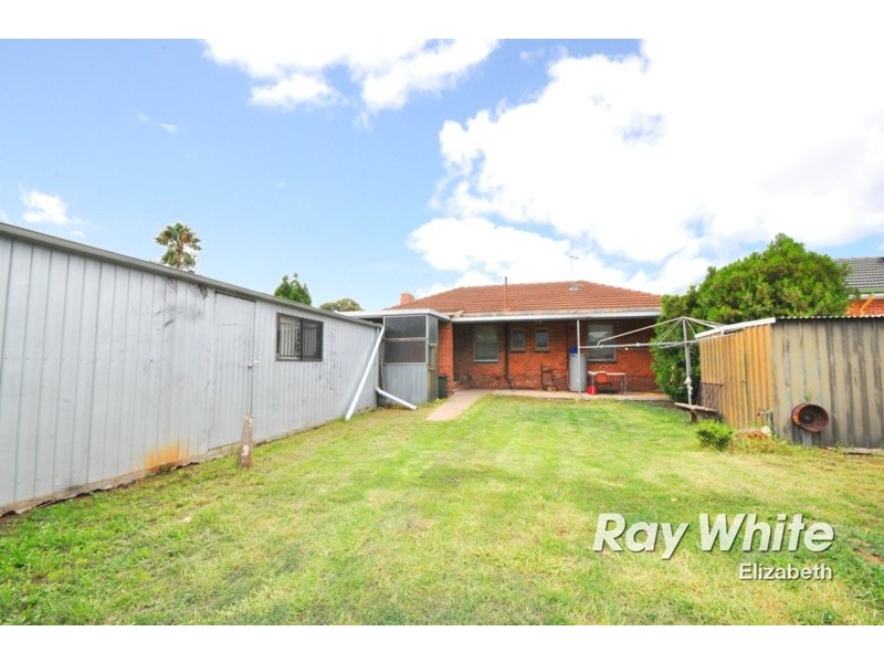 23 Crisp Rd, Elizabeth Downs SA 5113