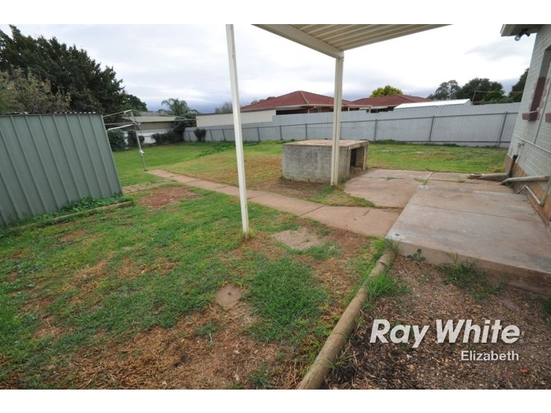 12 Grateley Street, Elizabeth Grove SA 5112
