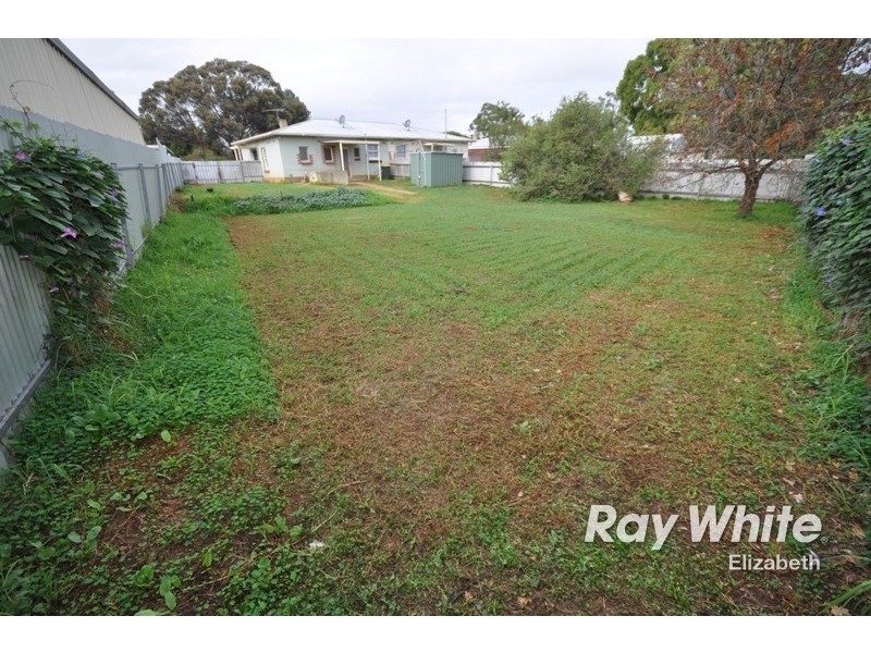 12 Grateley Street, Elizabeth Grove SA 5112
