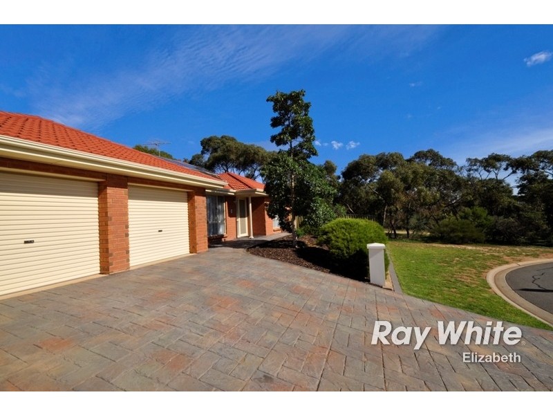 17 Grenadier Grove, Gulfview Heights SA 5096