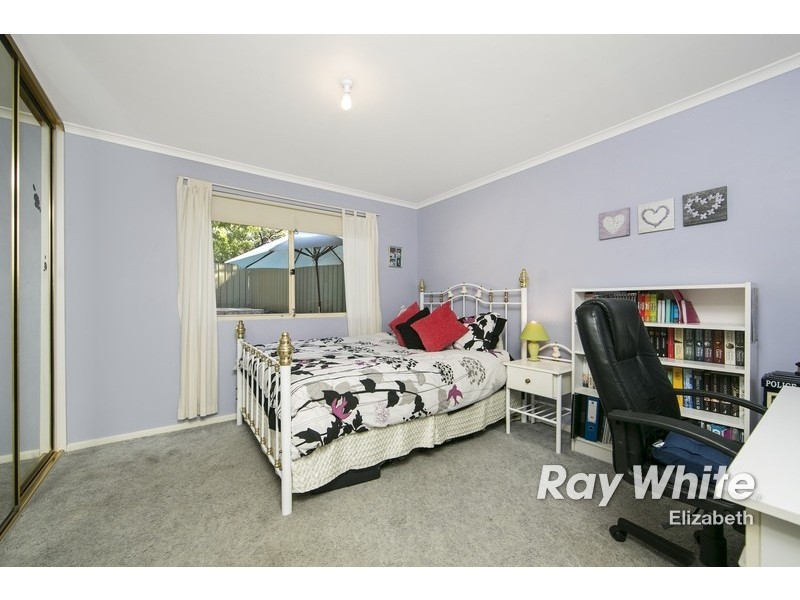 17 Grenadier Grove, Gulfview Heights SA 5096