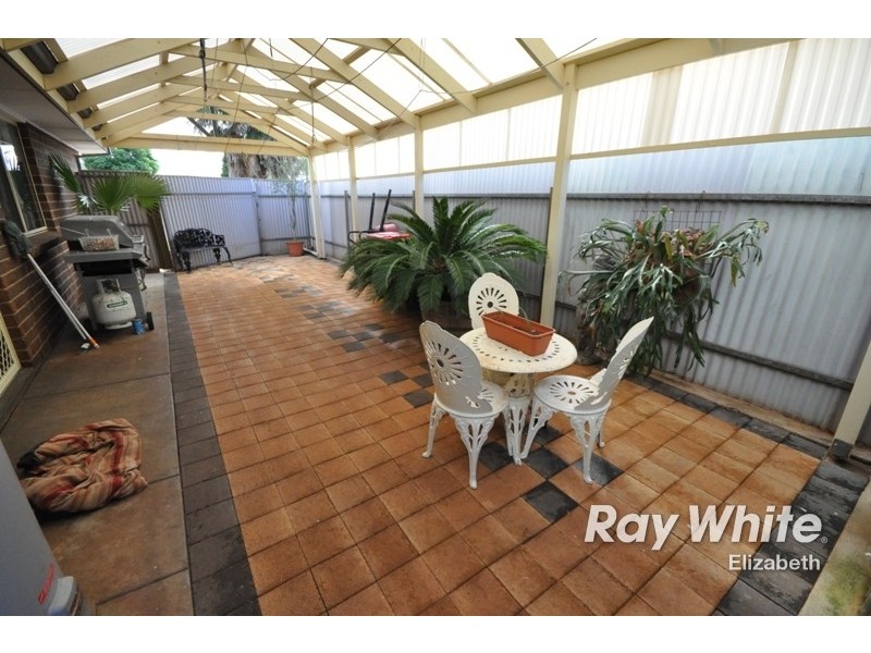 19 Riddoch Drive, Andrews Farm SA 5114