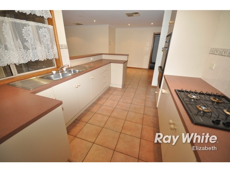 18 Tuglow Court, Hillbank SA 5112