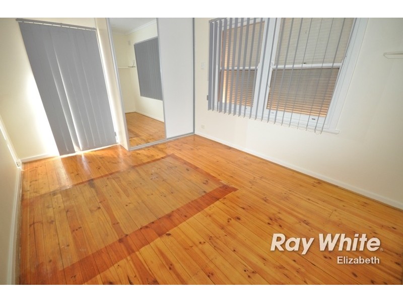 8 Burley Road, Elizabeth Vale SA 5112