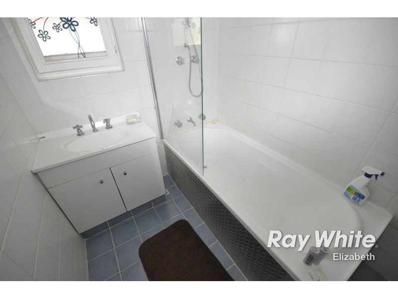 8 Burley Road, Elizabeth Vale SA 5112