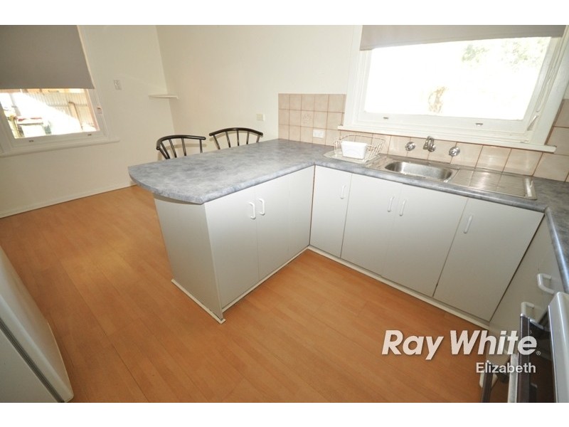 8 Burley Road, Elizabeth Vale SA 5112