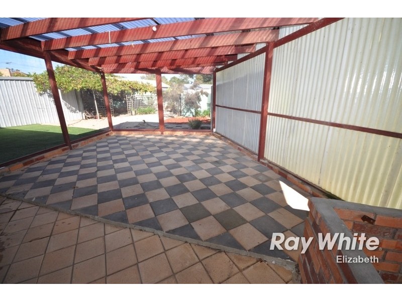 8 Burley Road, Elizabeth Vale SA 5112