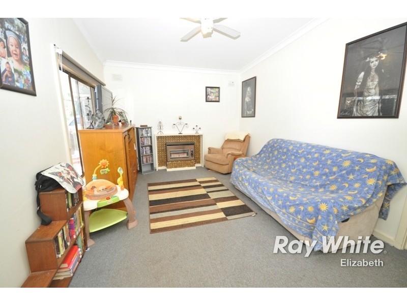 8 Pilsdon Street, Davoren Park SA 5113