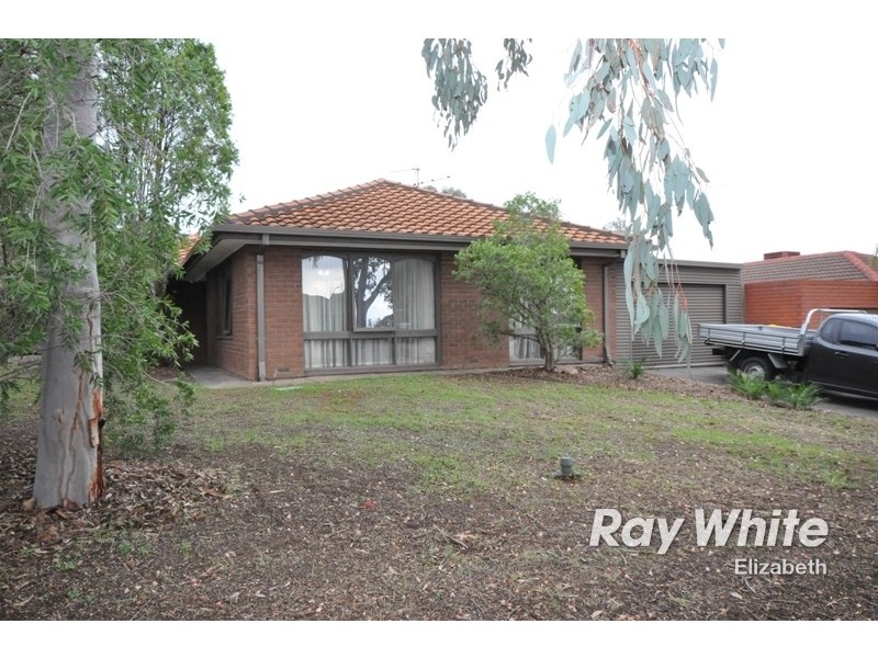 33 Damian Drive, Salisbury Heights SA 5109