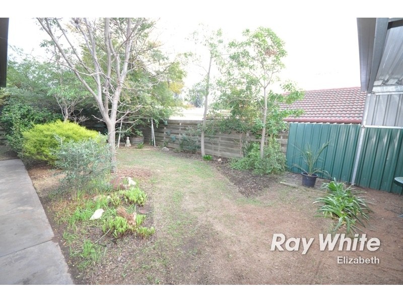 33 Damian Drive, Salisbury Heights SA 5109