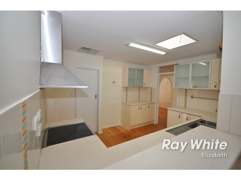 6 Earl Avenue, Salisbury East SA 5109