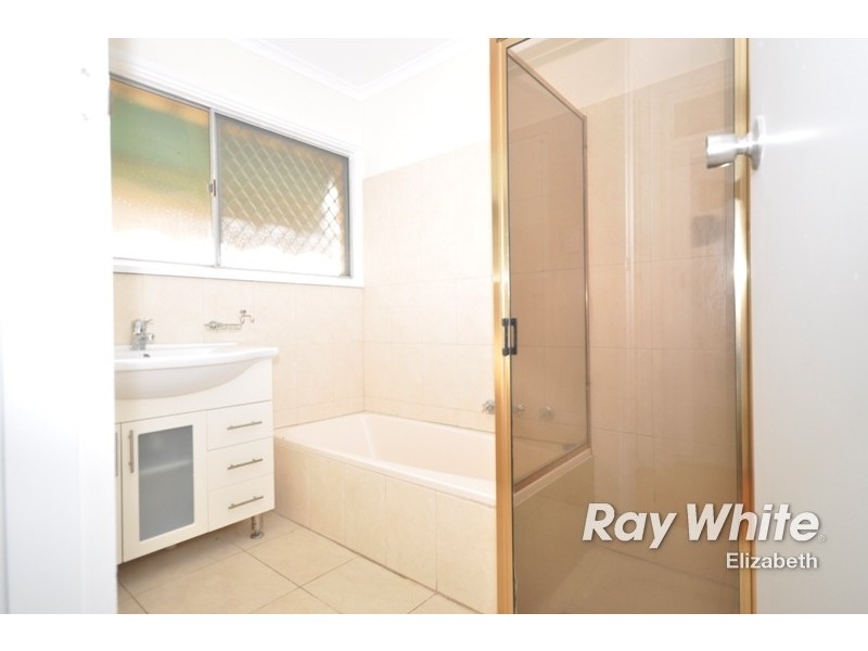 6 Earl Avenue, Salisbury East SA 5109