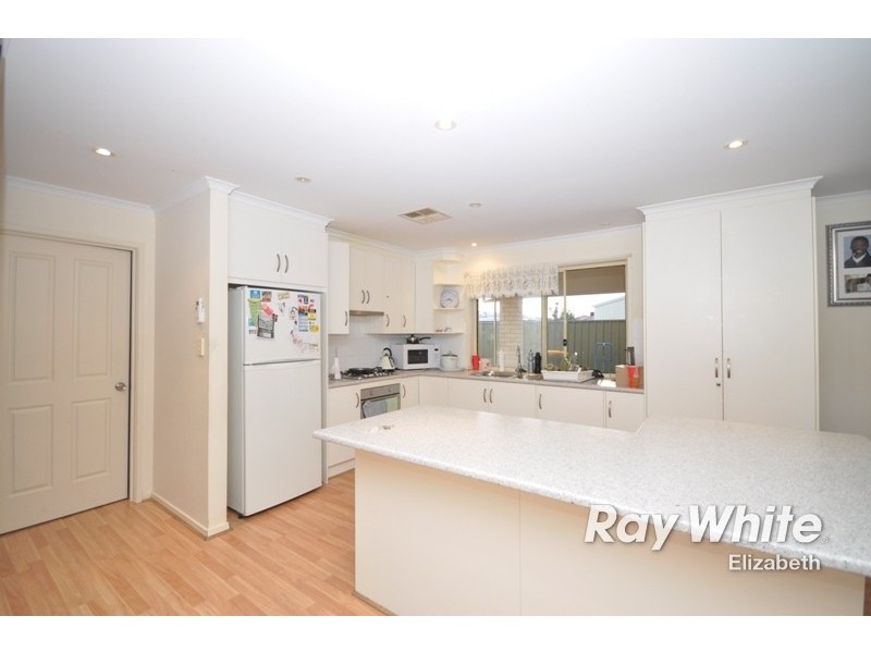 31 Everest Avenue, Andrews Farm SA 5114