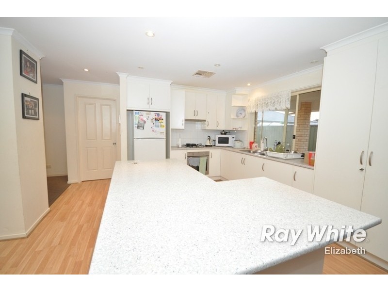 31 Everest Avenue, Andrews Farm SA 5114