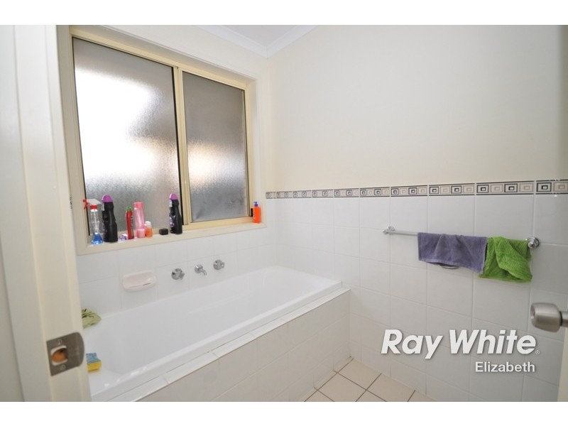 31 Everest Avenue, Andrews Farm SA 5114