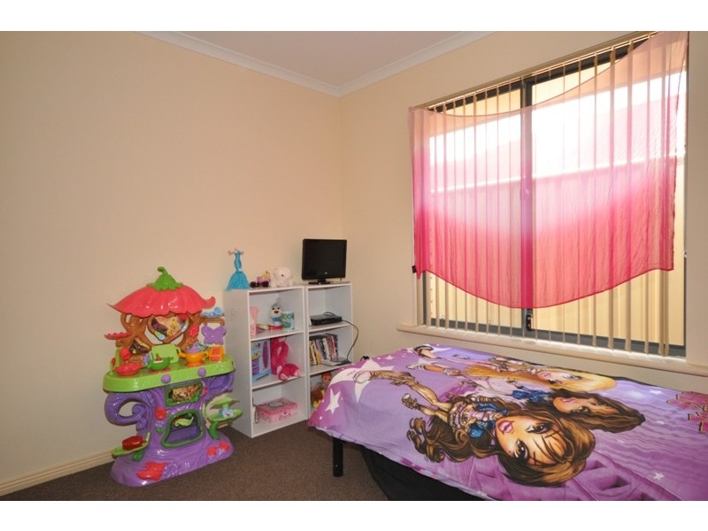 11 Strathmore Avenue, Smithfield SA 5114