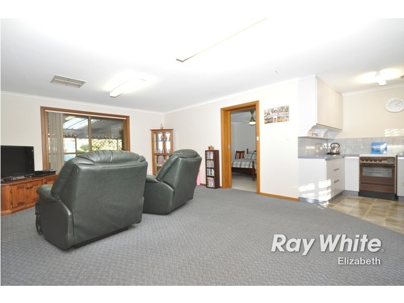 32 Siddall Road, Elizabeth Vale SA 5112