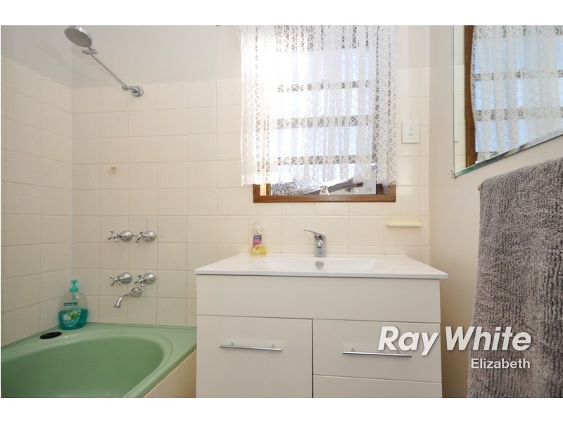 32 Siddall Road, Elizabeth Vale SA 5112