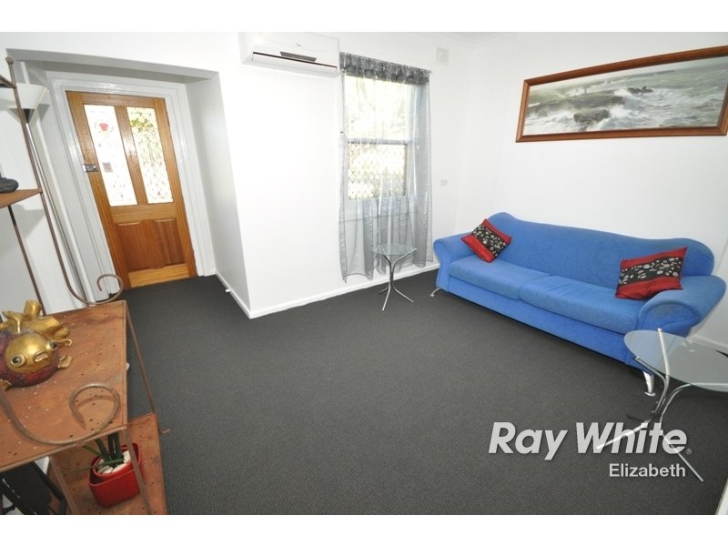 4 Jeffries Street, Elizabeth South SA 5112