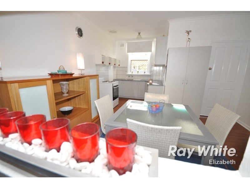 4 Jeffries Street, Elizabeth South SA 5112