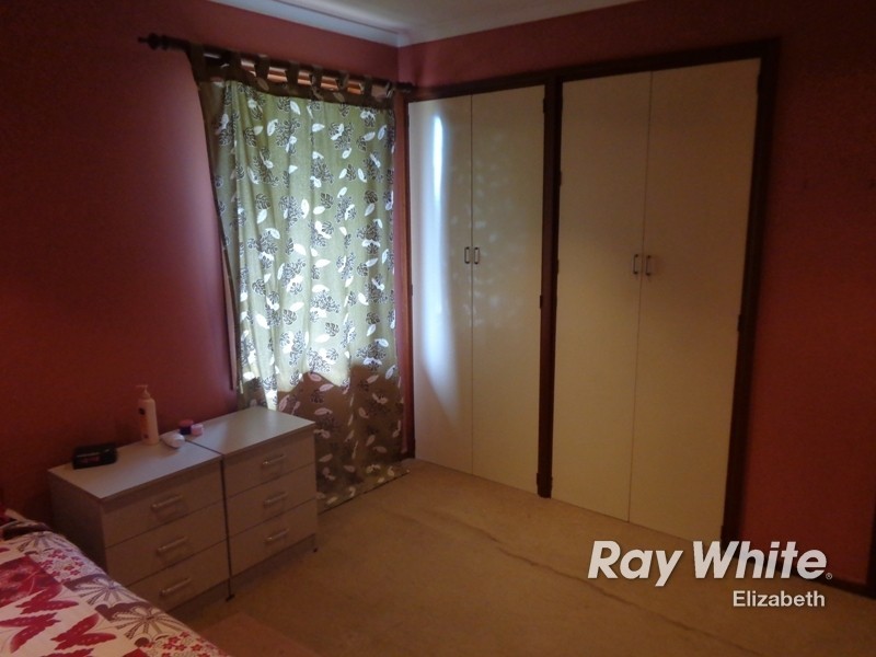 9 Paginton Crescent, Elizabeth East SA 5112