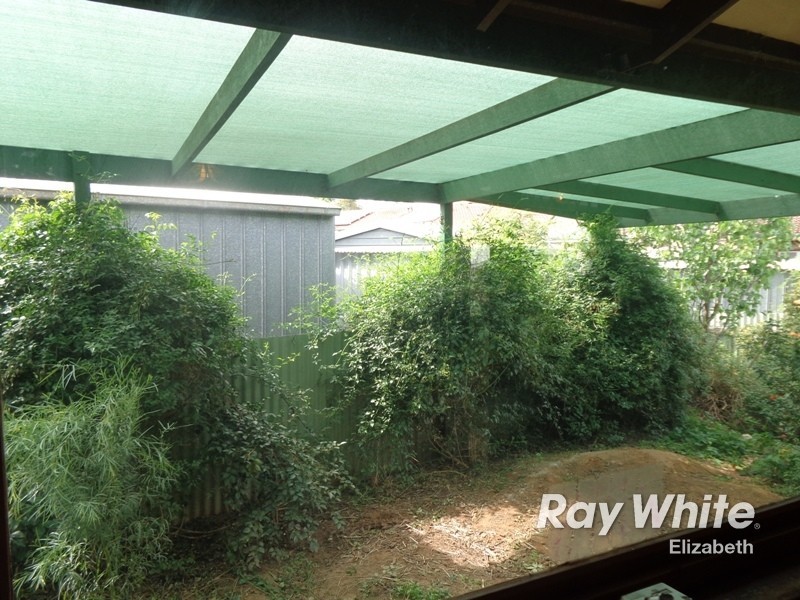 9 Paginton Crescent, Elizabeth East SA 5112