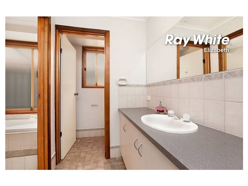 4 Riverglen Court, Blakeview SA 5114