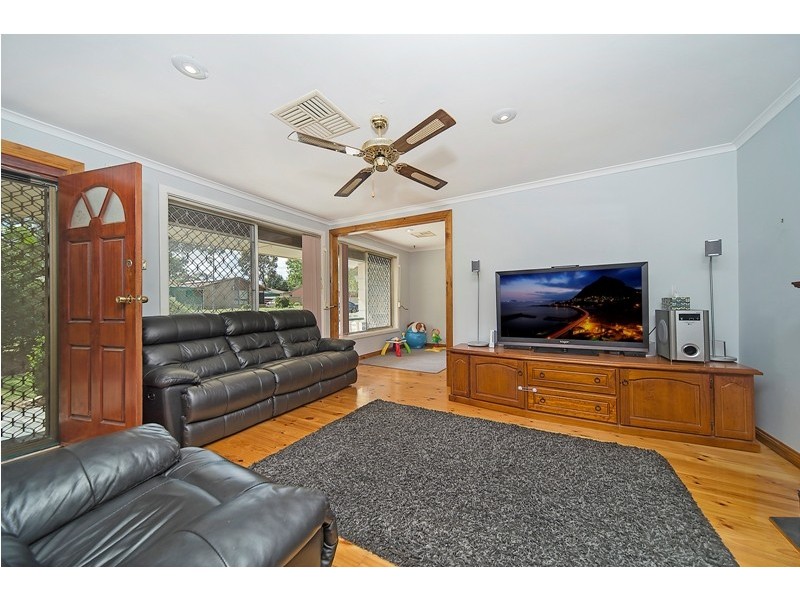 140 McKenzie Rd, Elizabeth Downs SA 5113