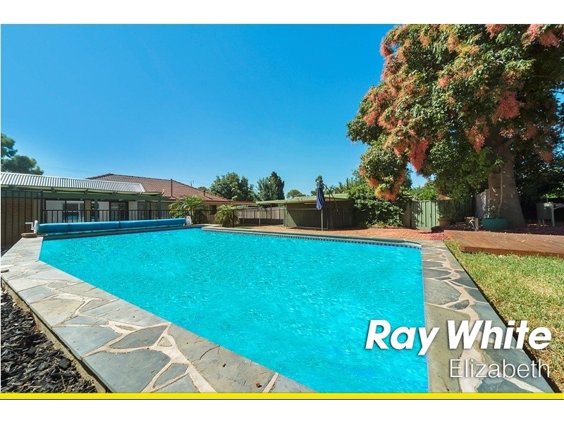 12 Lorna Road, Para Hills SA 5096