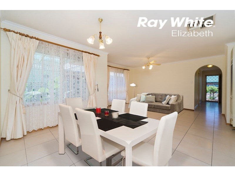 25 Riverview Pde, Blakeview SA 5114