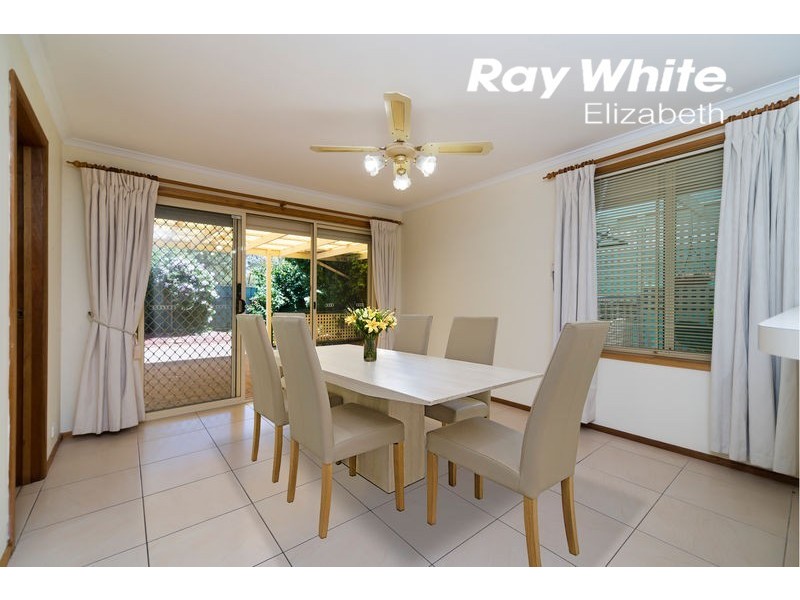 25 Riverview Pde, Blakeview SA 5114