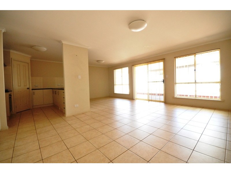 33 Strathaird Blv, Smithfield SA 5114