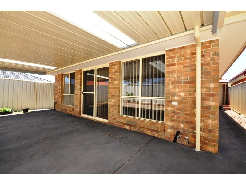 33 Strathaird Blv, Smithfield SA 5114