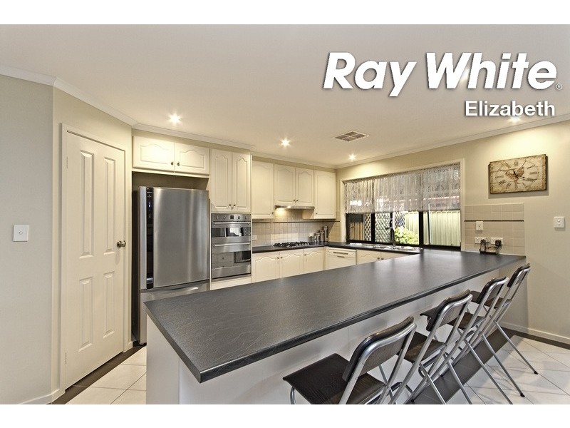 25 Eton Drive, Andrews Farm SA 5114