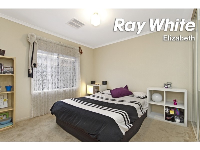 25 Eton Drive, Andrews Farm SA 5114